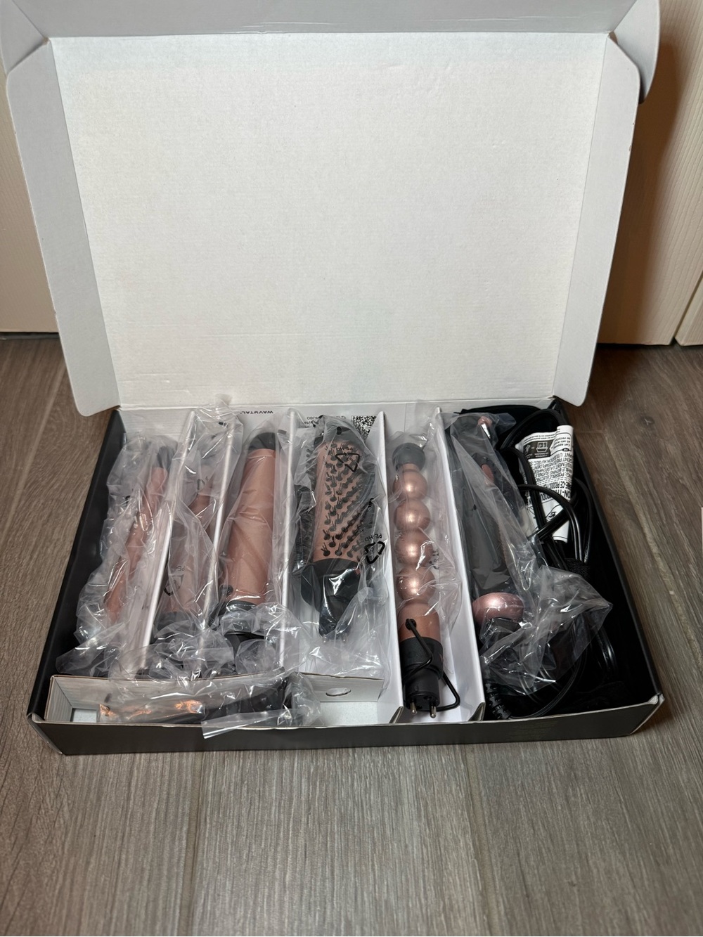 NWT WavyTalk 5-in-1 Curling Wand Set